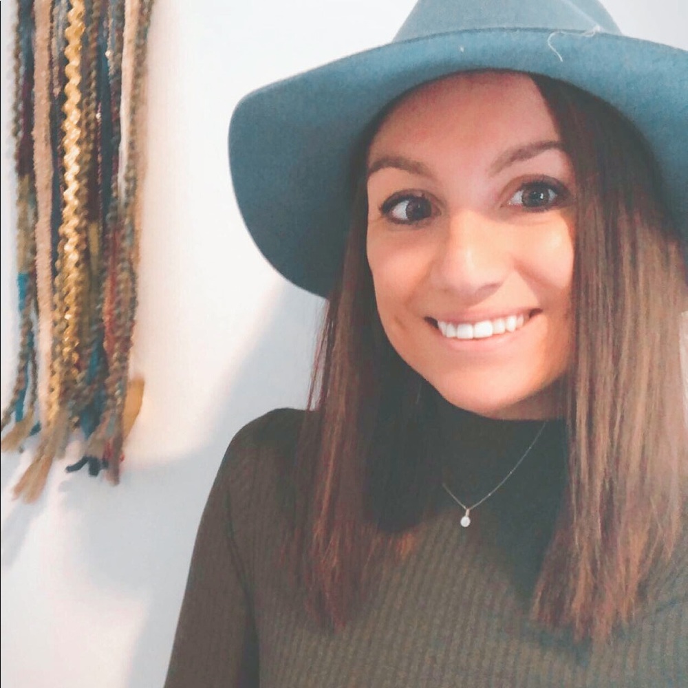 Meet your Posher, Lauren